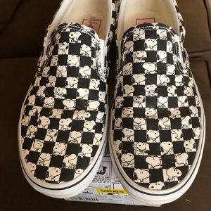 snoopy checkered vans